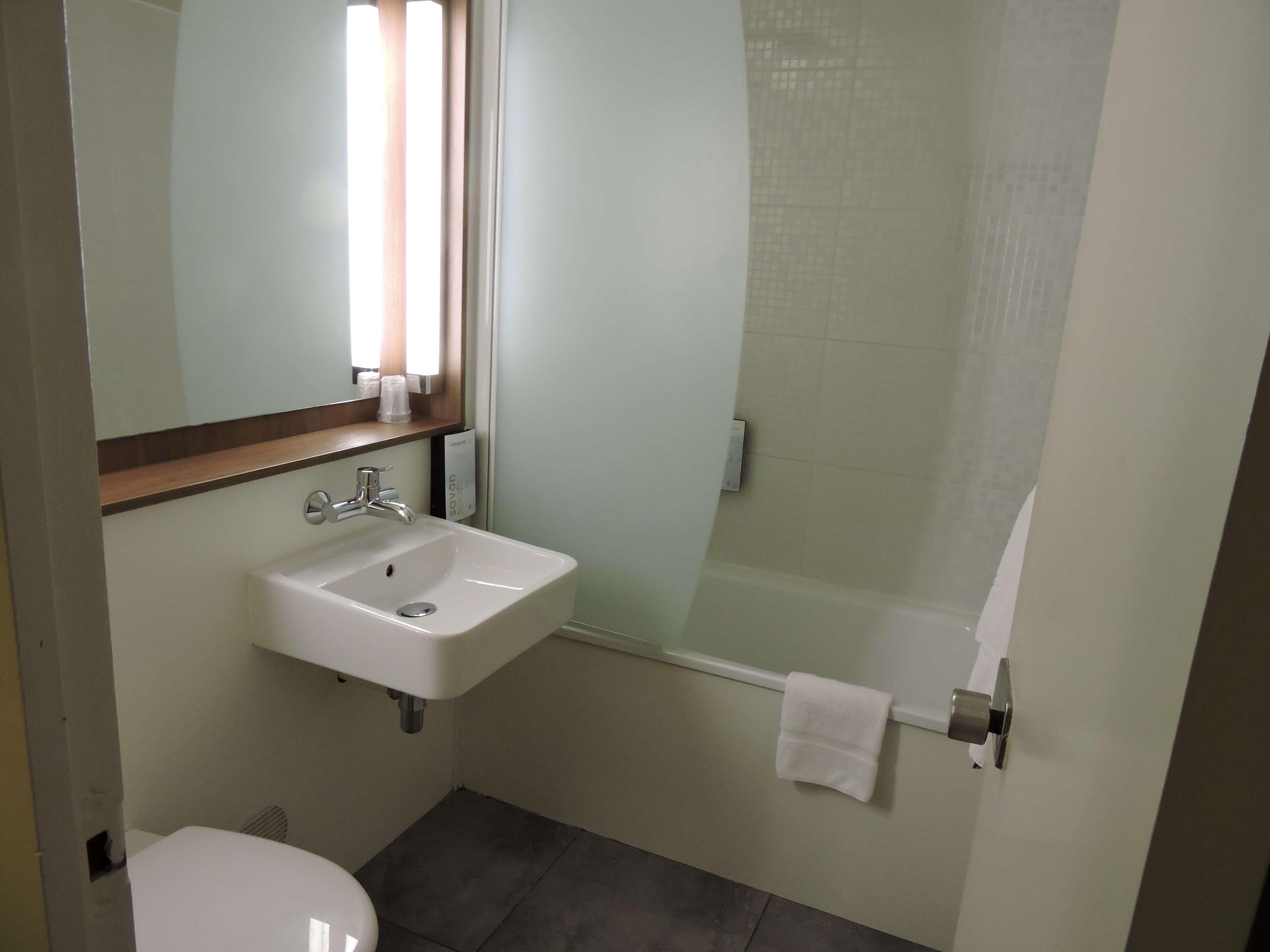 Campanile Hotel Auch Εξωτερικό φωτογραφία