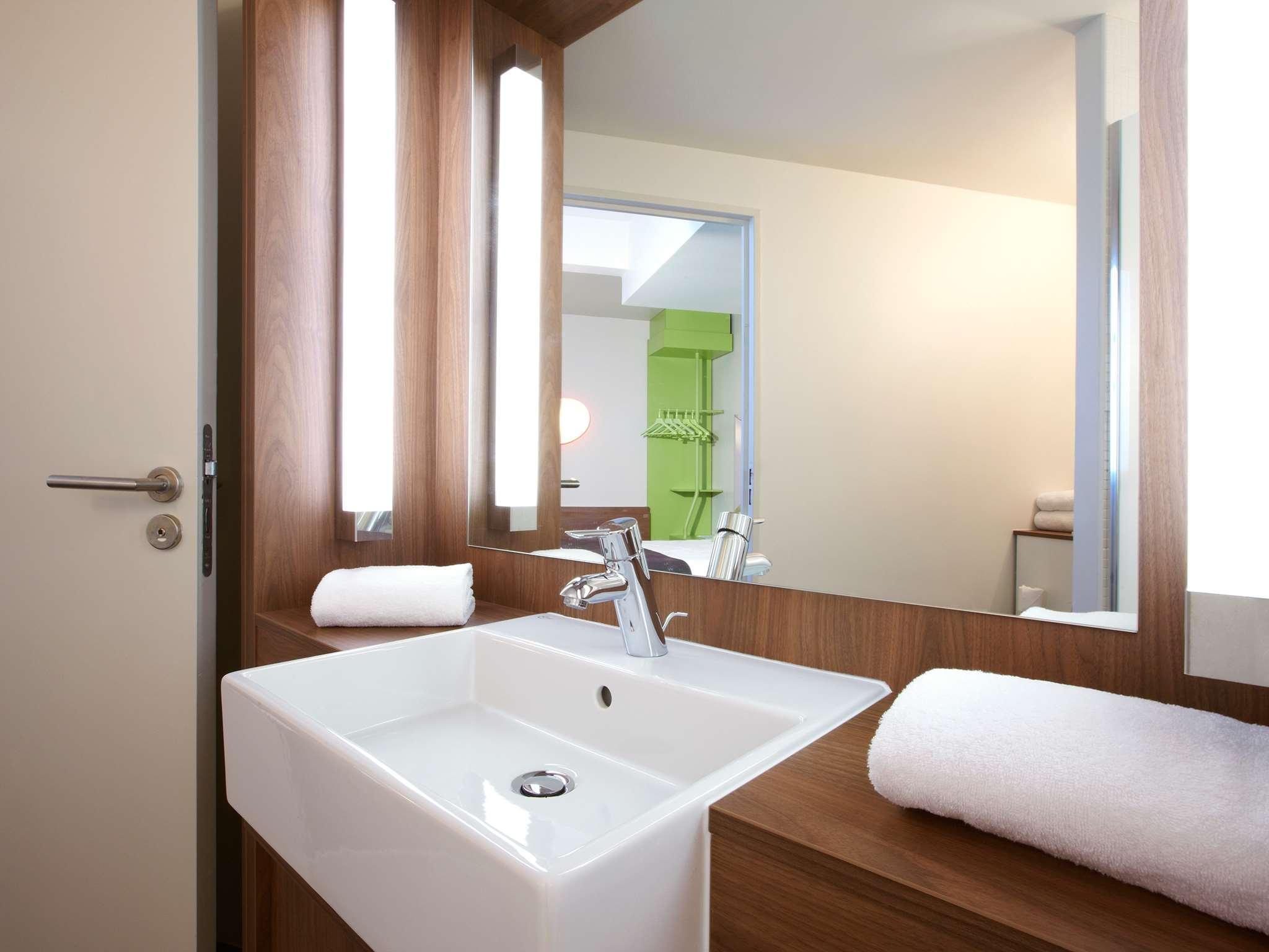 Campanile Hotel Auch Εξωτερικό φωτογραφία
